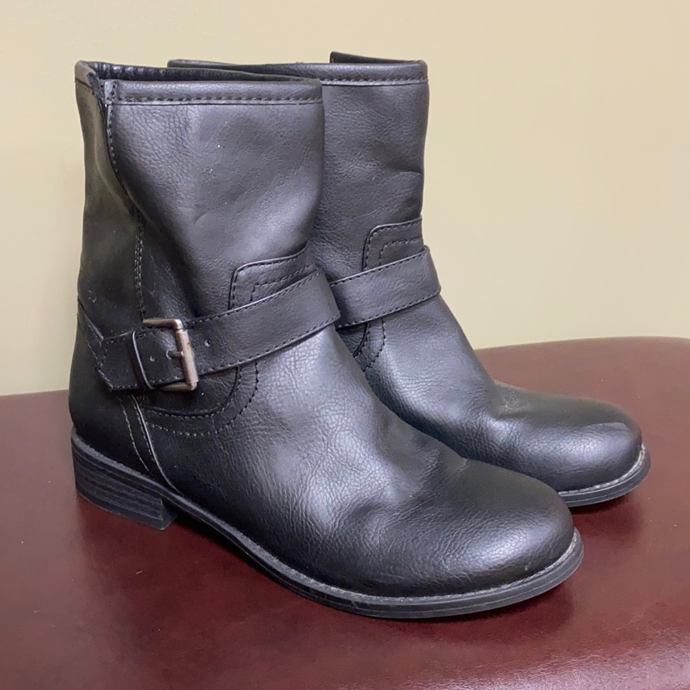 Black ankle boots